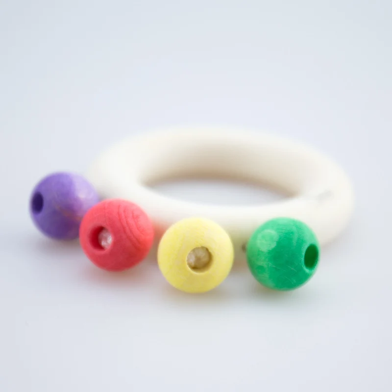Nic Beißring mit Kugeln