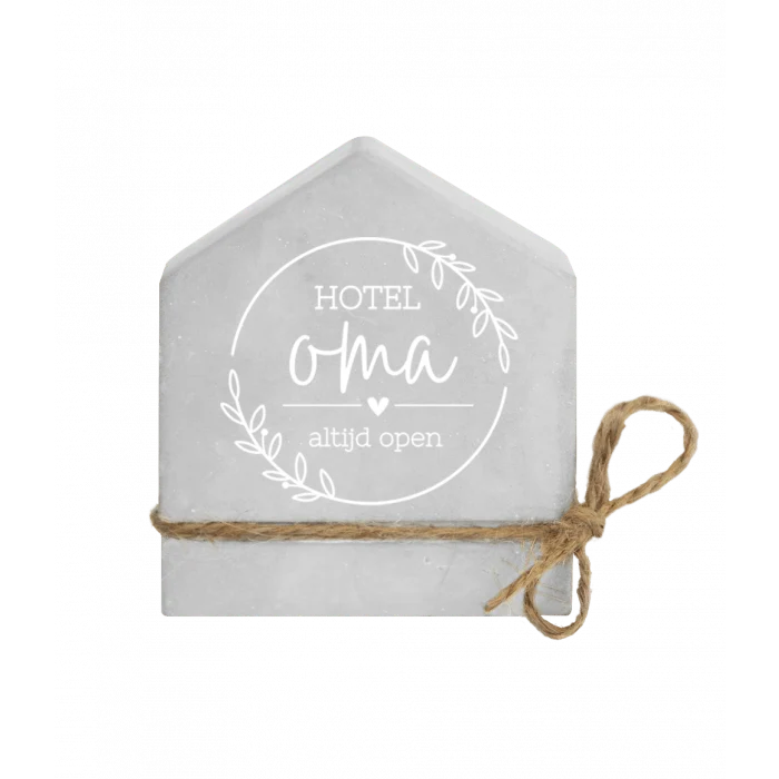 Graues Zementhaus Oma 8cm