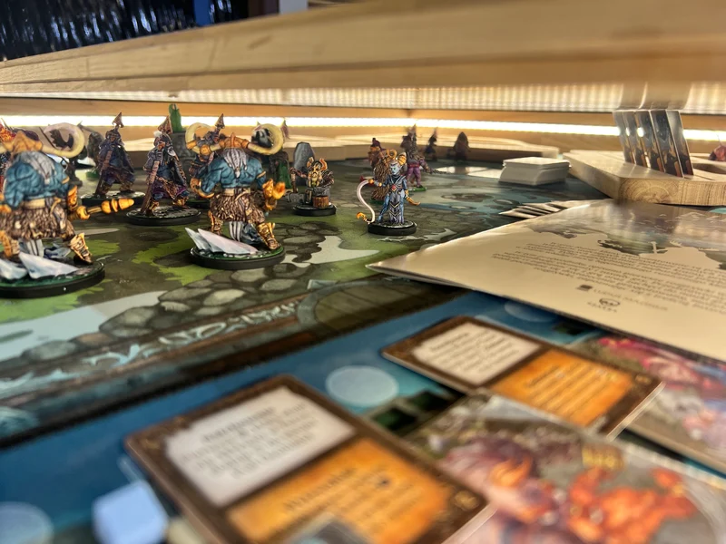 SIMPLE 2.0 – Board Game Table