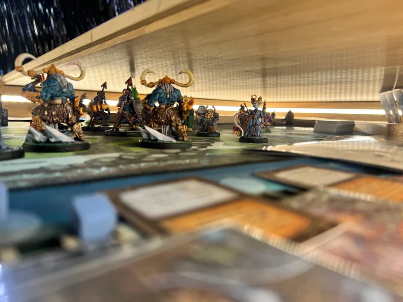 SIMPLE 2.0 – Board Game Table