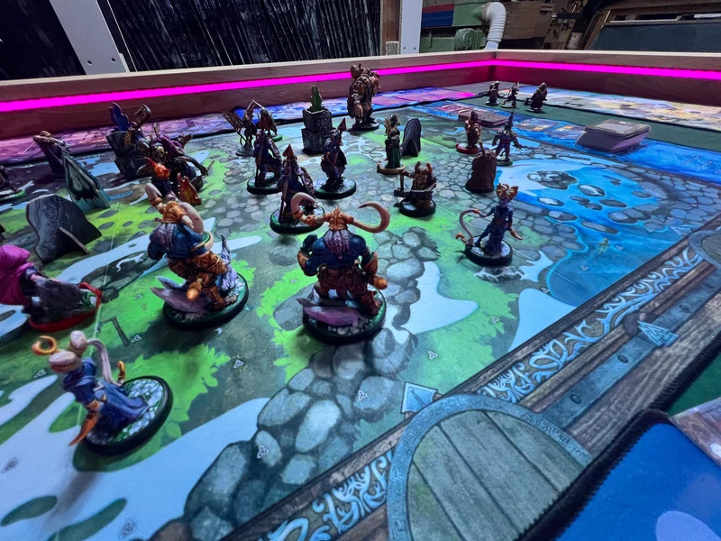 SIMPLE 2.0 – Board Game Table