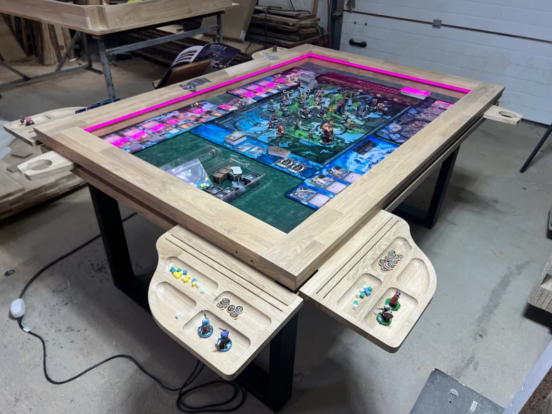 SIMPLE 2.0 – Board Game Table