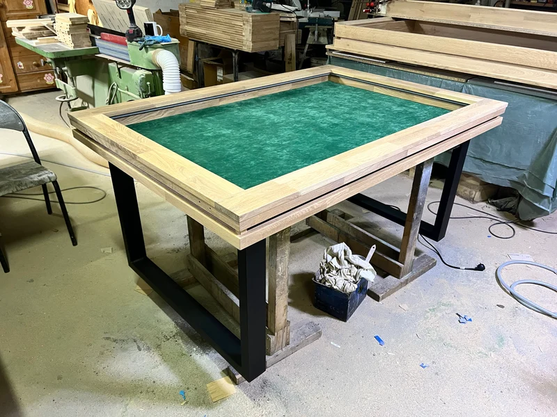 SIMPLE 2.0 – Board Game Table