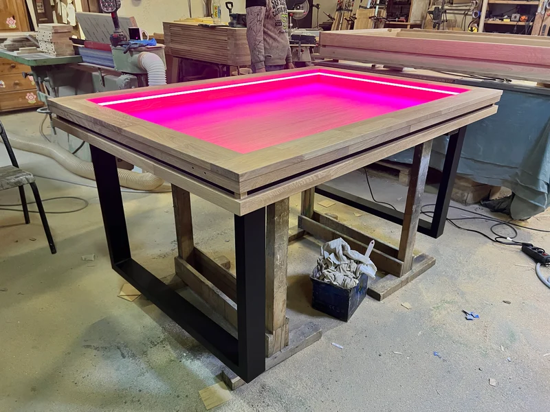 SIMPLE 2.0 – Board Game Table