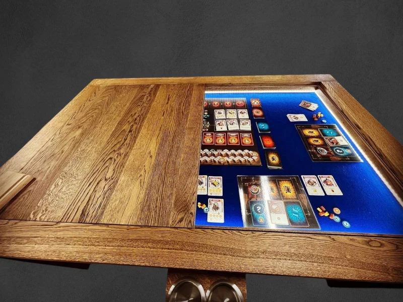 SIMPLE – Board Game Table