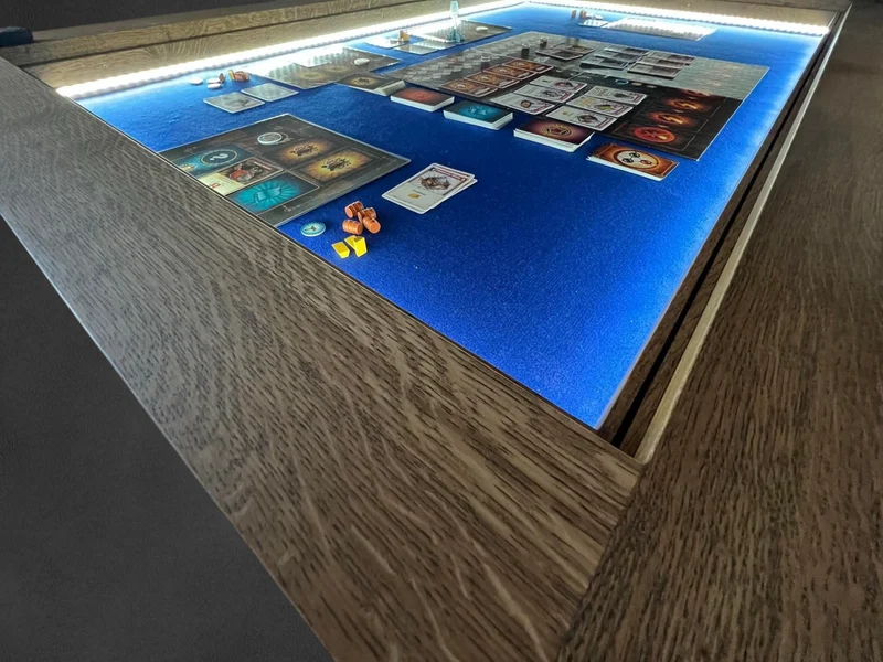 SIMPLE – Board Game Table
