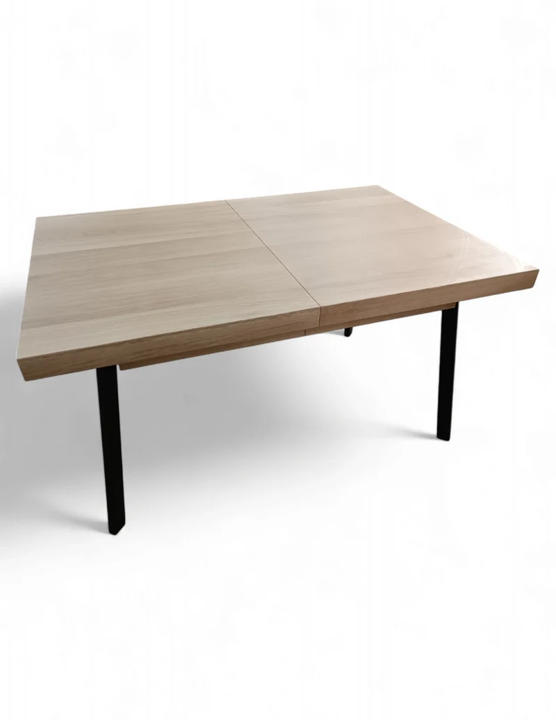 STRETCH – Extendable Solid Oak Board Game Table