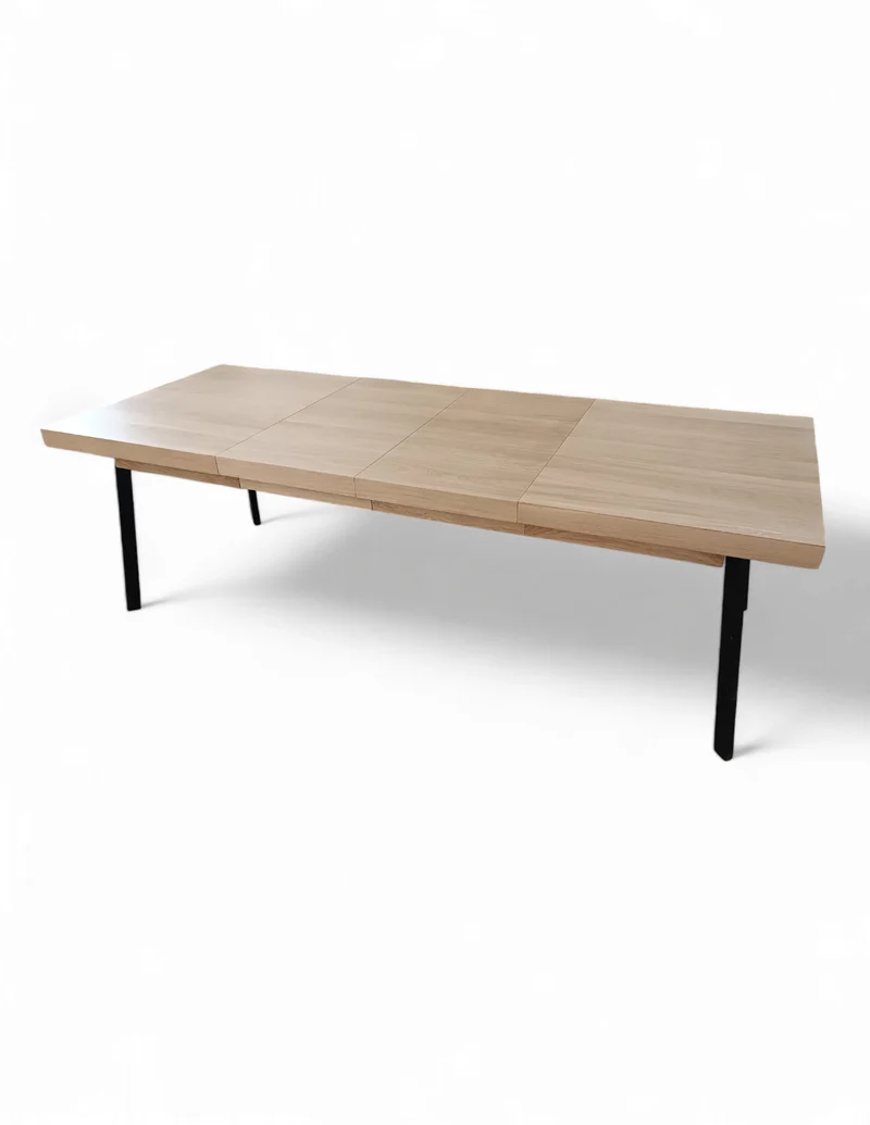 STRETCH – Extendable Solid Oak Board Game Table