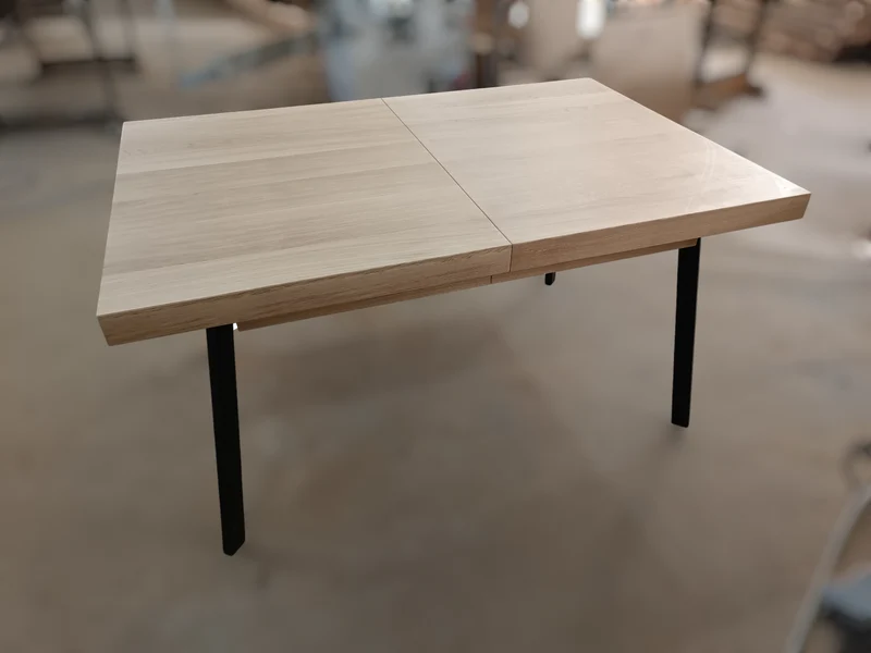 STRETCH – Extendable Solid Oak Board Game Table