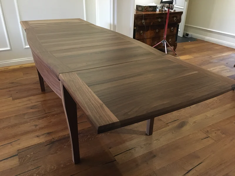 SIDGE – American Walnut Board Game Table