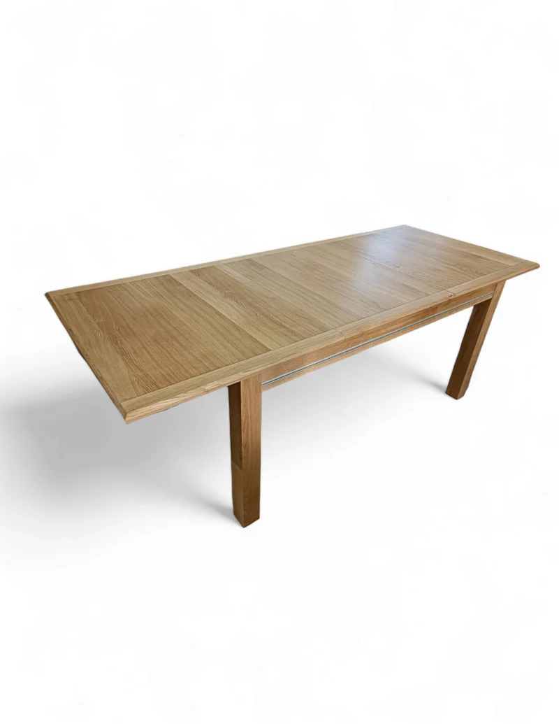VENTURE – Extendable Board Game Table