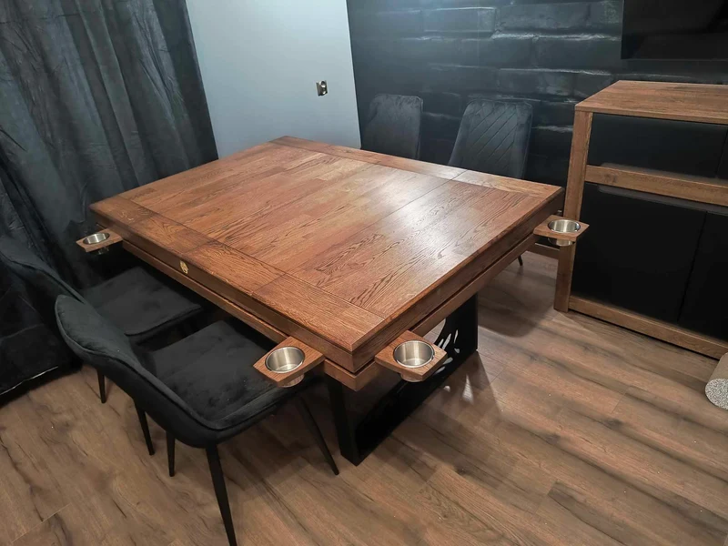 WANDER – Board Game Table