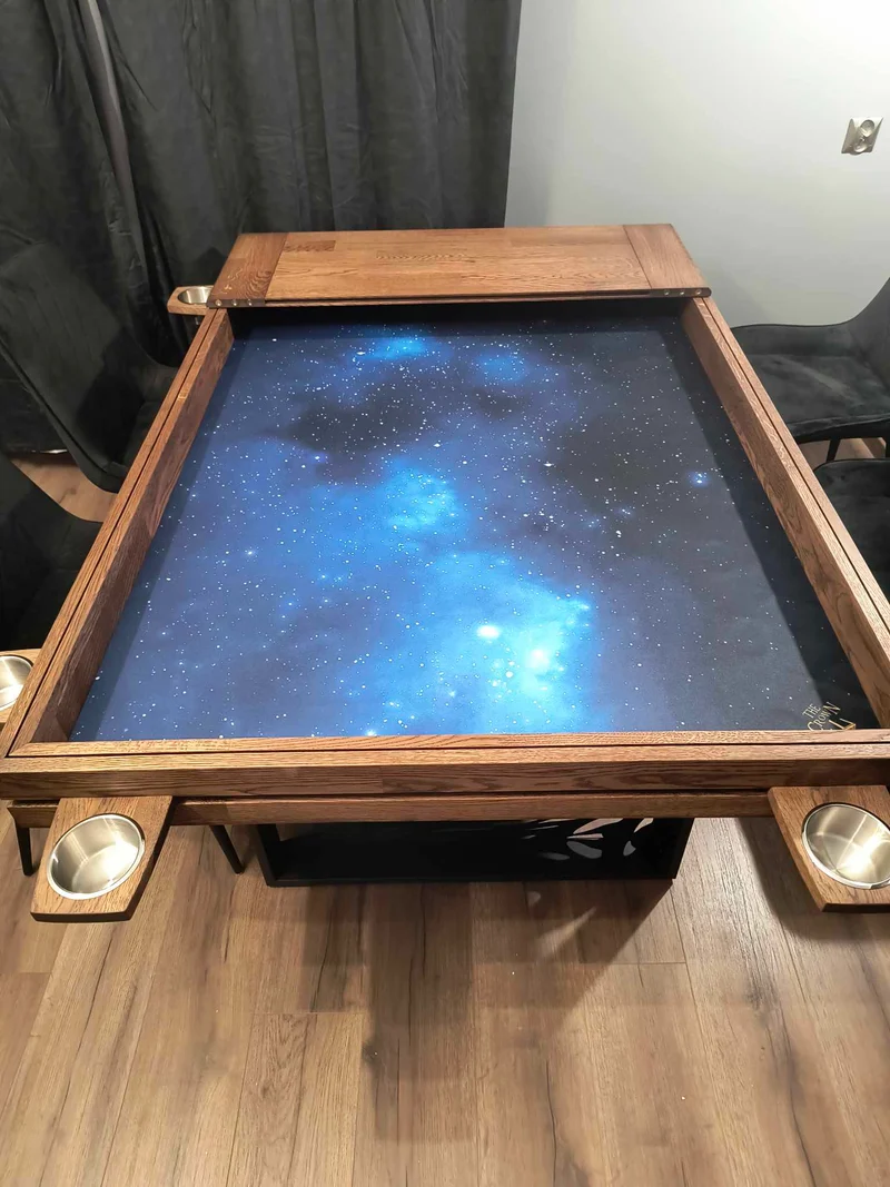 WANDER – Board Game Table