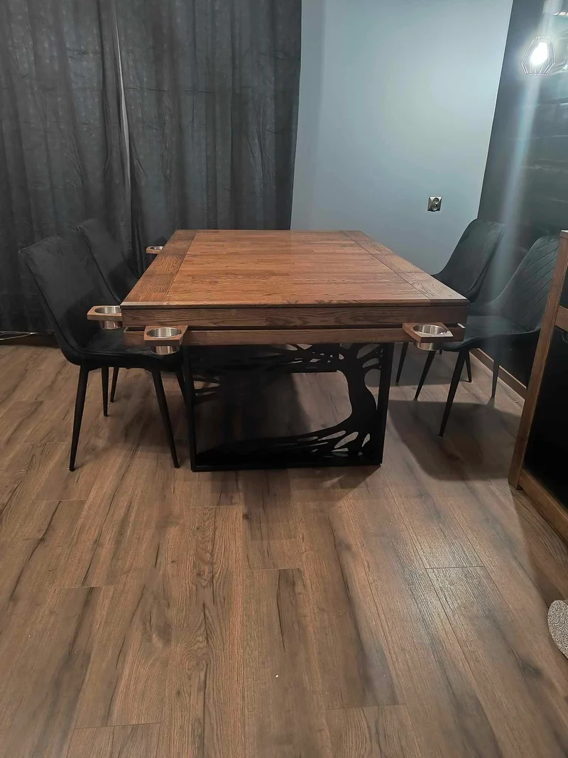 WANDER – Board Game Table