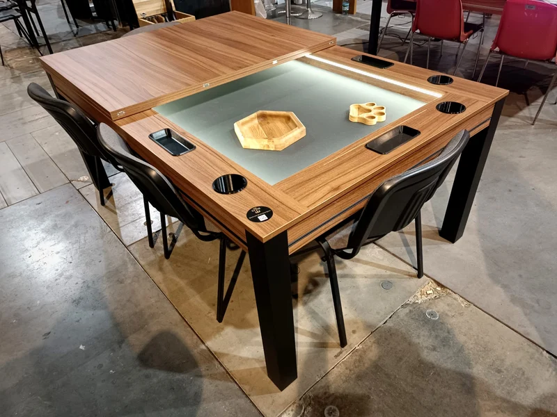RAMBLE – Affordable Board Game Table
