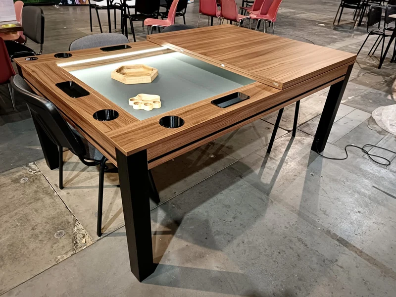 RAMBLE – Affordable Board Game Table